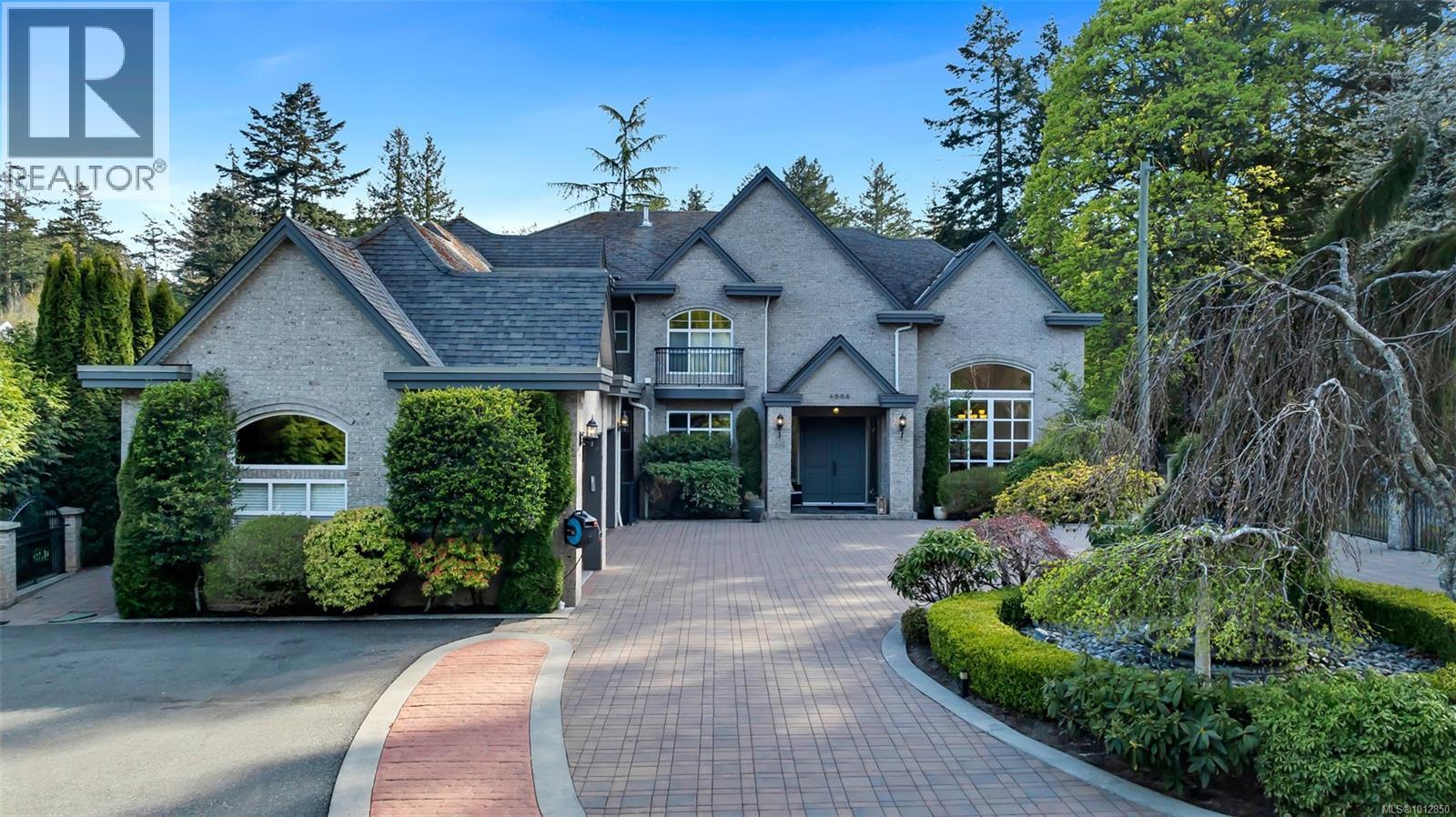 4668 Cordova Bay Rd, Saanich