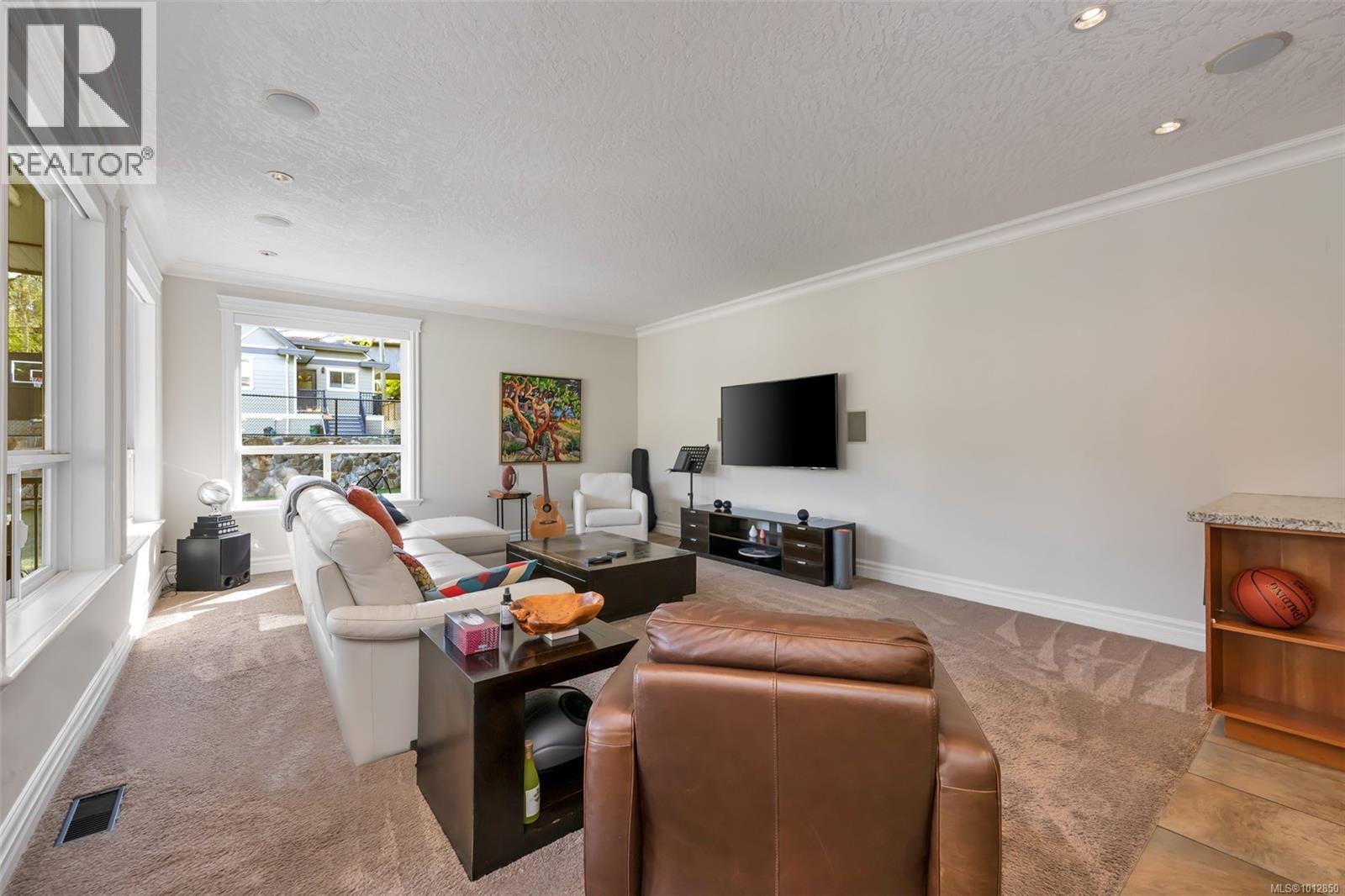4668 Cordova Bay Rd, Saanich