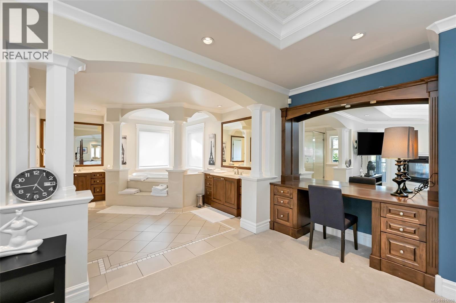 4668 Cordova Bay Rd, Saanich