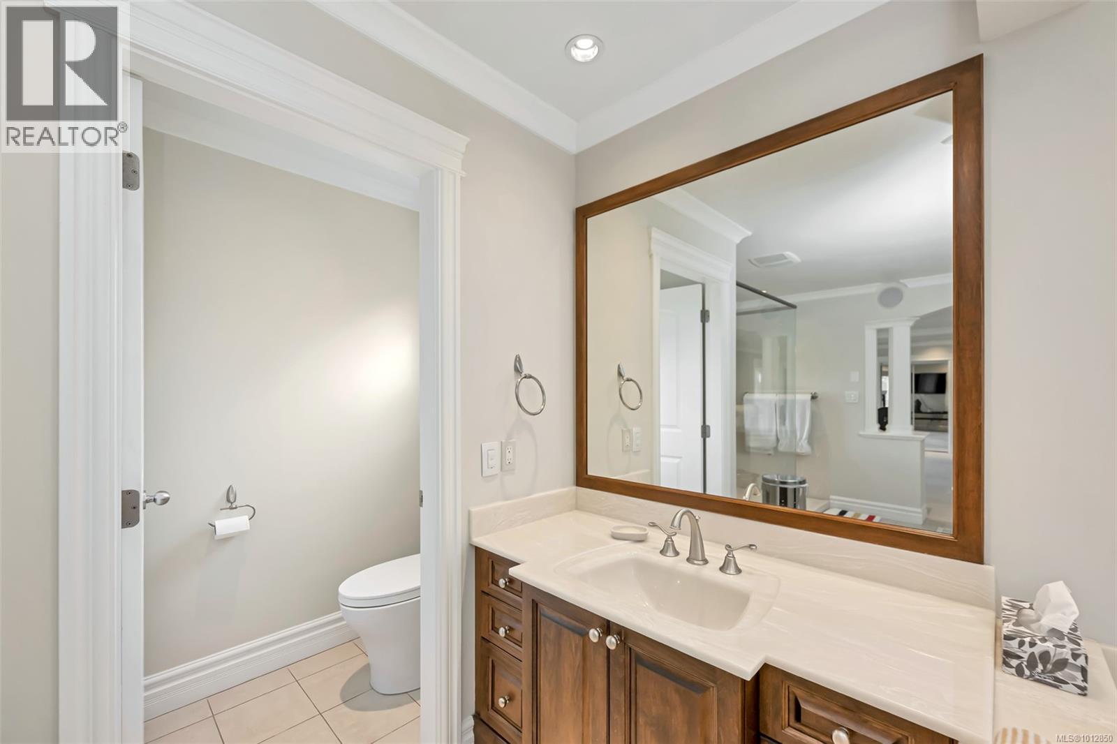 4668 Cordova Bay Rd, Saanich