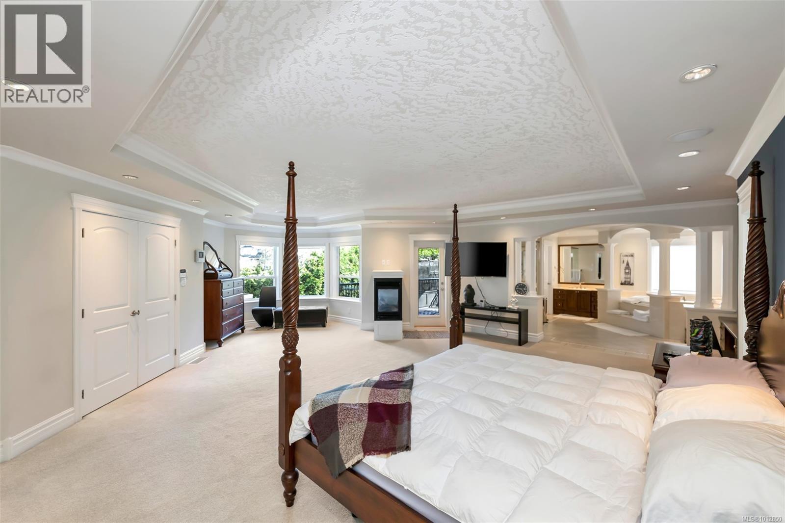 4668 Cordova Bay Rd, Saanich