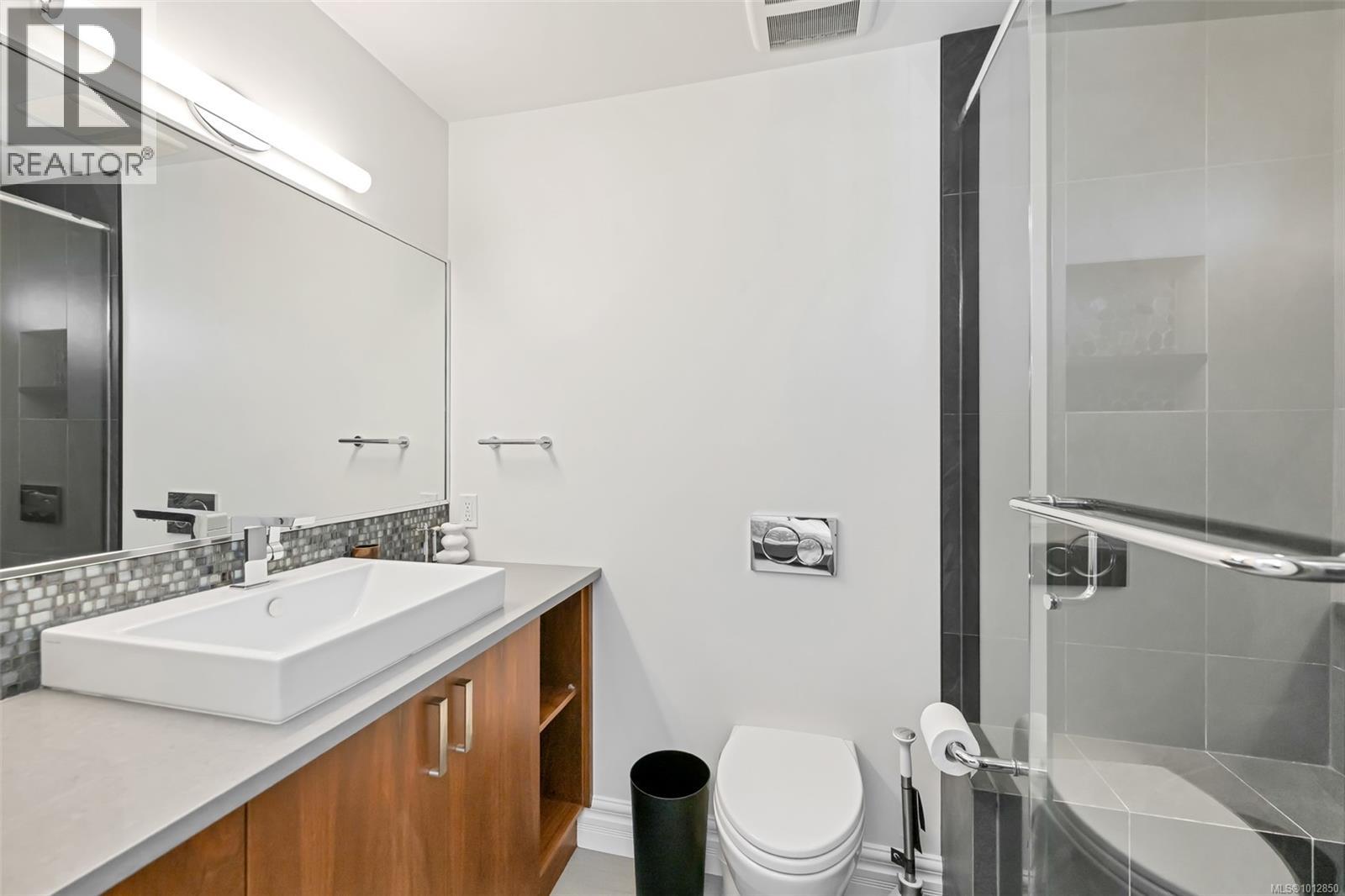 4668 Cordova Bay Rd, Saanich