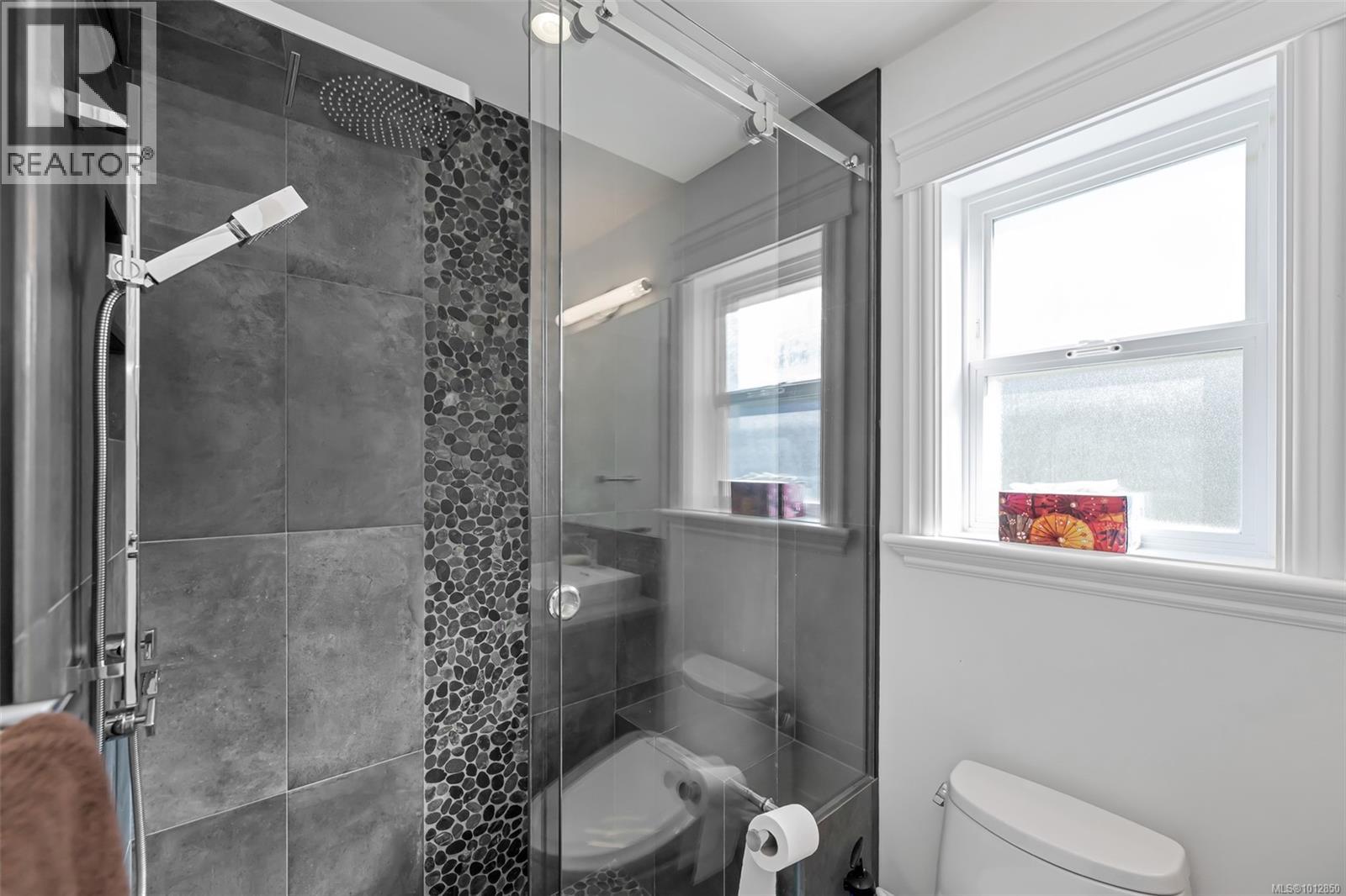 4668 Cordova Bay Rd, Saanich