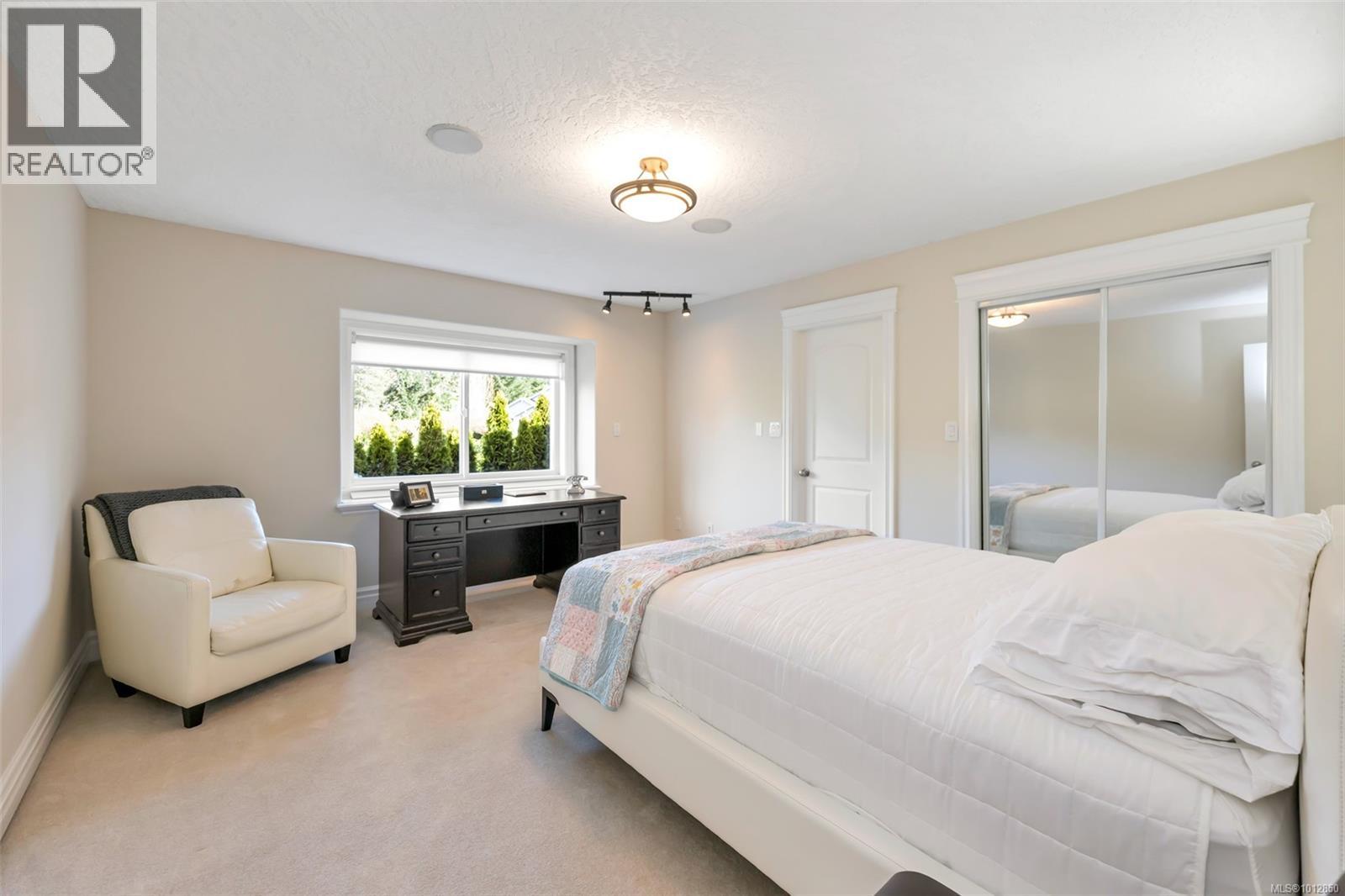 4668 Cordova Bay Rd, Saanich