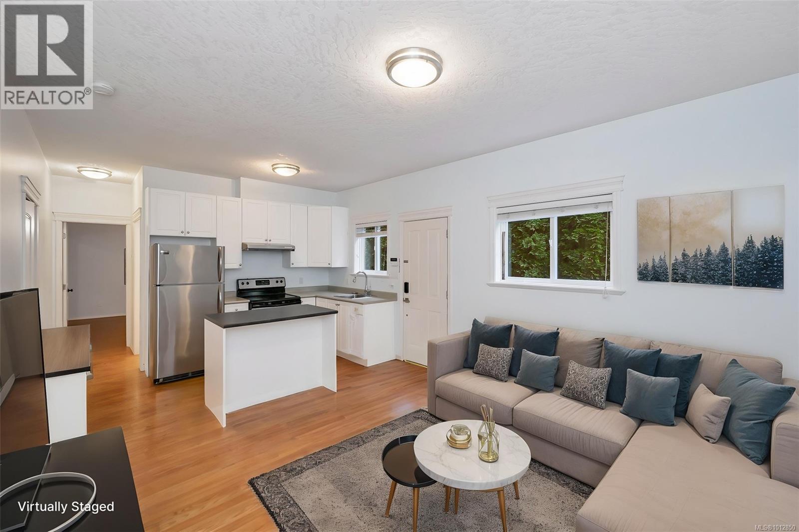 4668 Cordova Bay Rd, Saanich