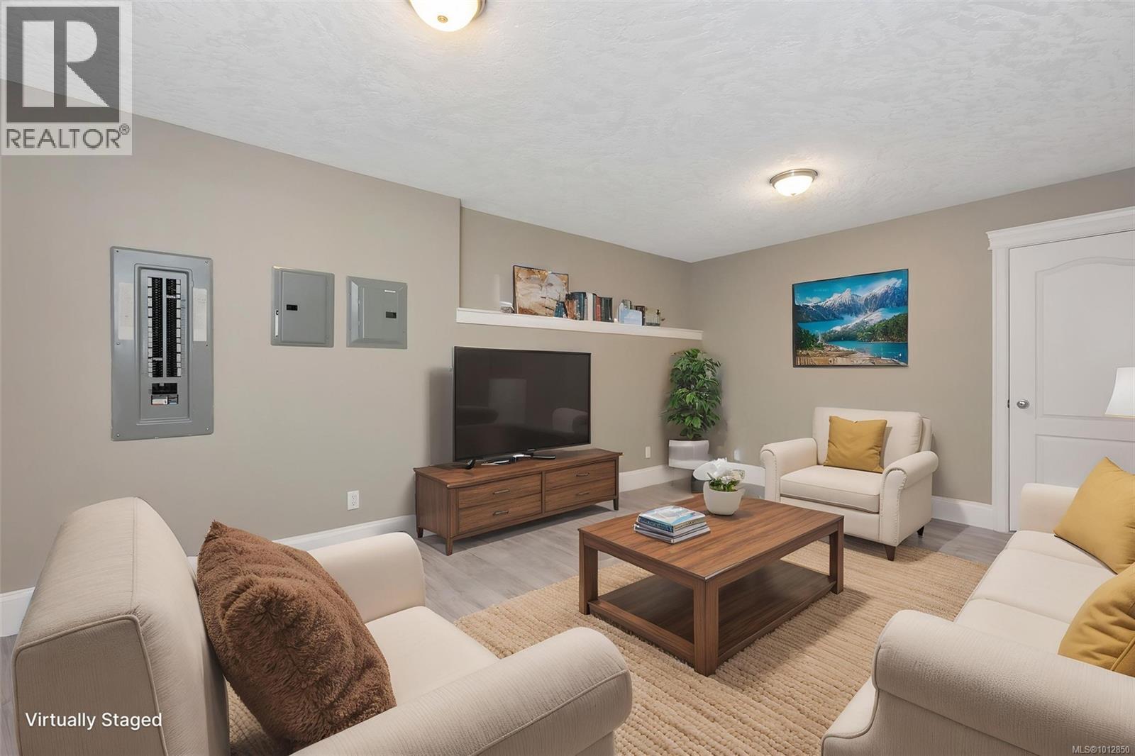 4668 Cordova Bay Rd, Saanich