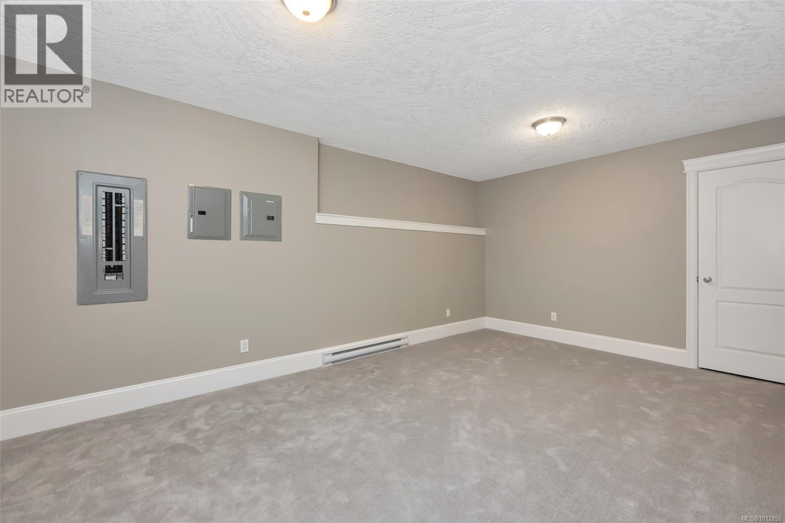 4668 Cordova Bay Rd, Saanich
