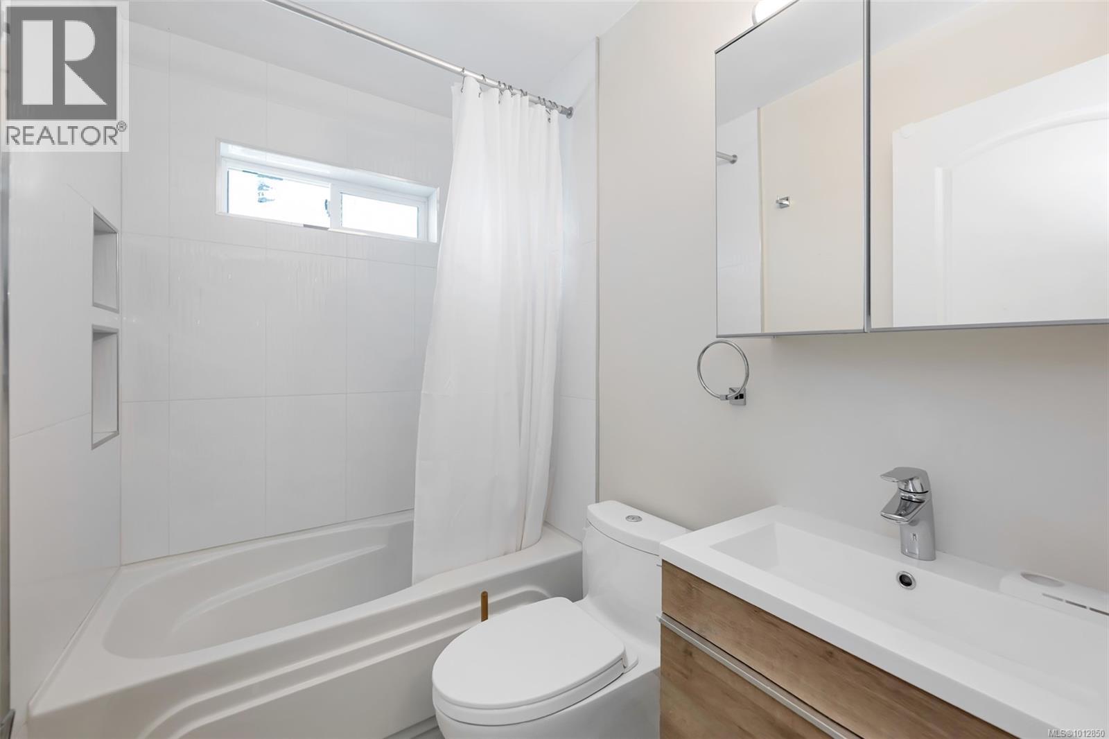 4668 Cordova Bay Rd, Saanich
