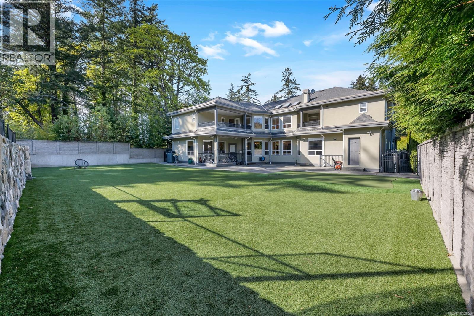 4668 Cordova Bay Rd, Saanich