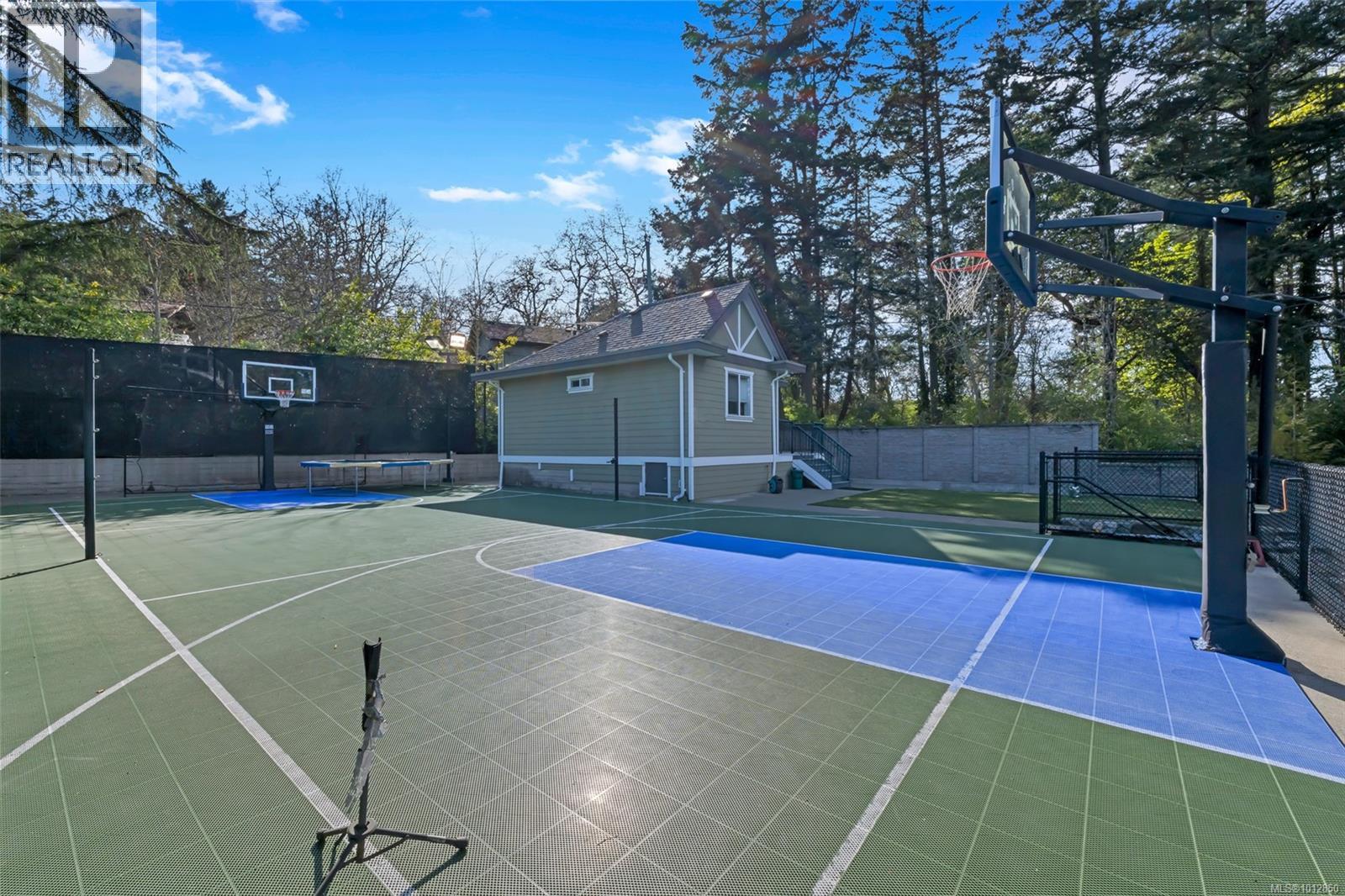 4668 Cordova Bay Rd, Saanich