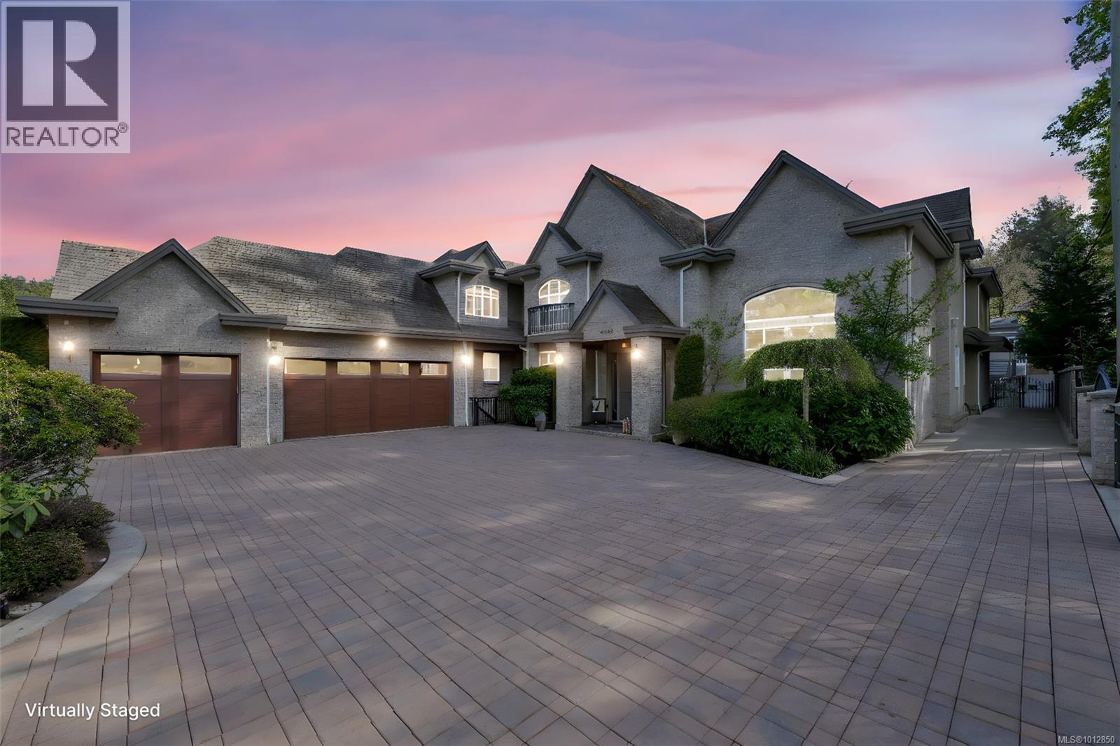 4668 Cordova Bay Rd, Saanich