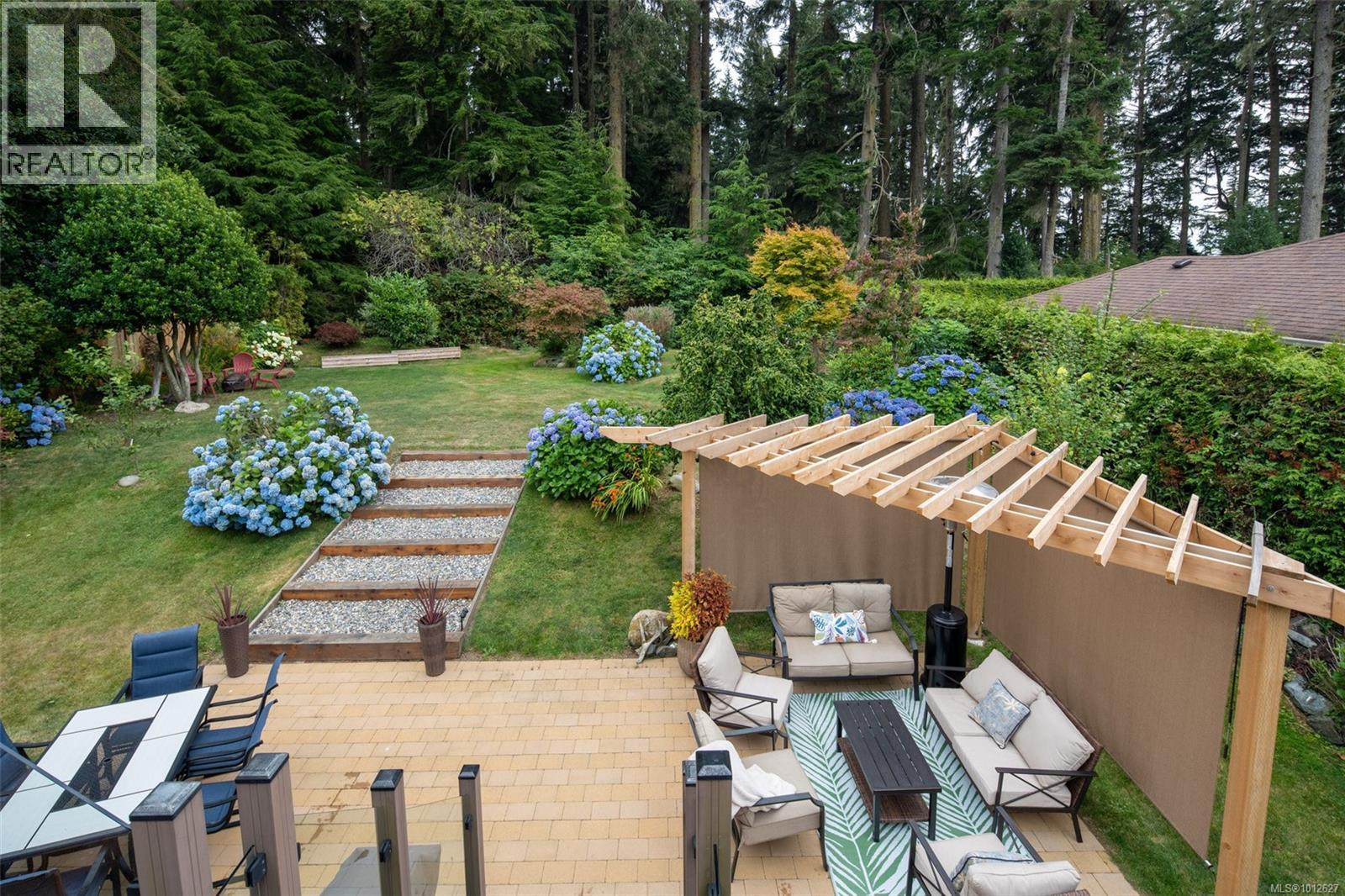 7209 Austins Pl, Sooke
