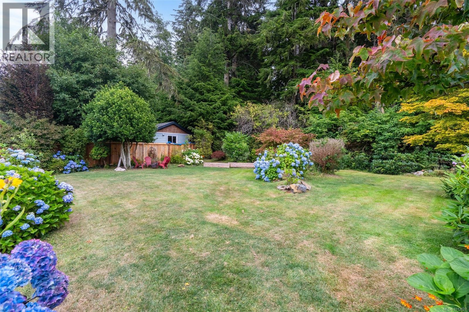 7209 Austins Pl, Sooke