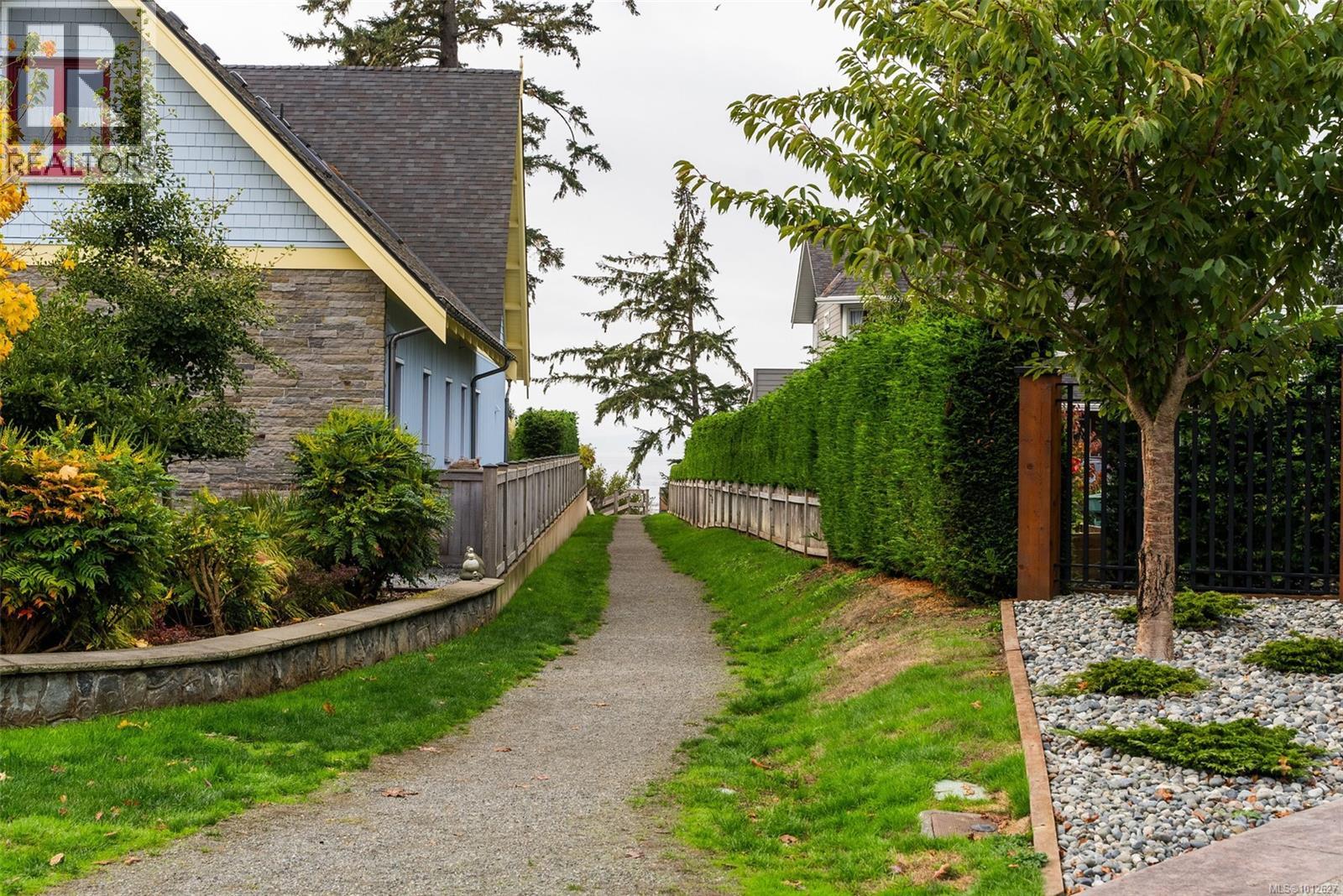 7209 Austins Pl, Sooke