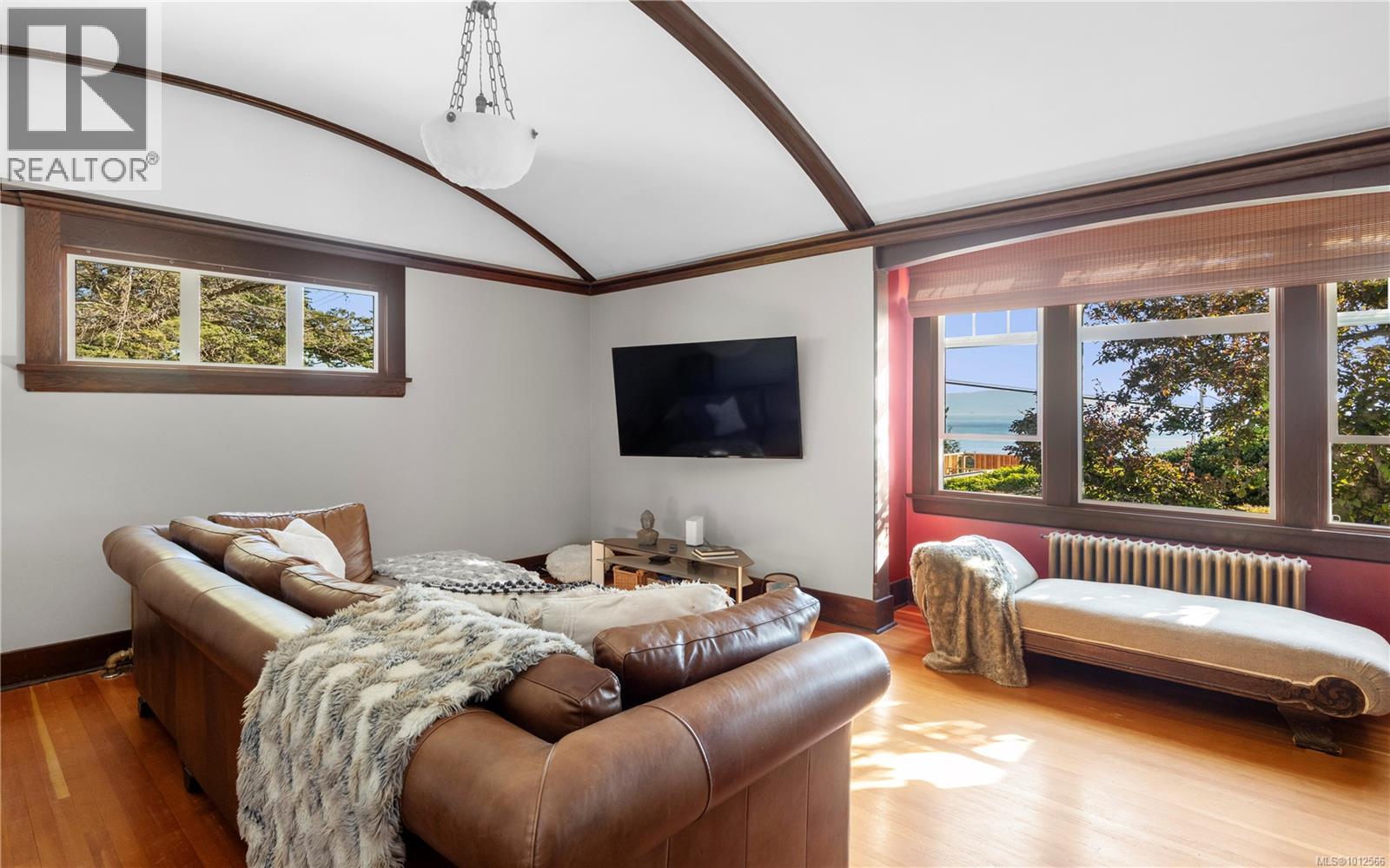 Photo 19 of 50 King George Terr, Oak Bay BC