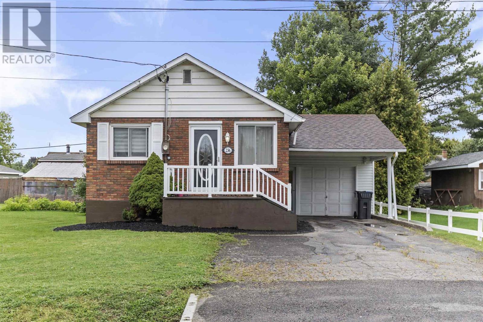 Photo 1 of 236 Hampton Rd, Sault Ste Marie ON