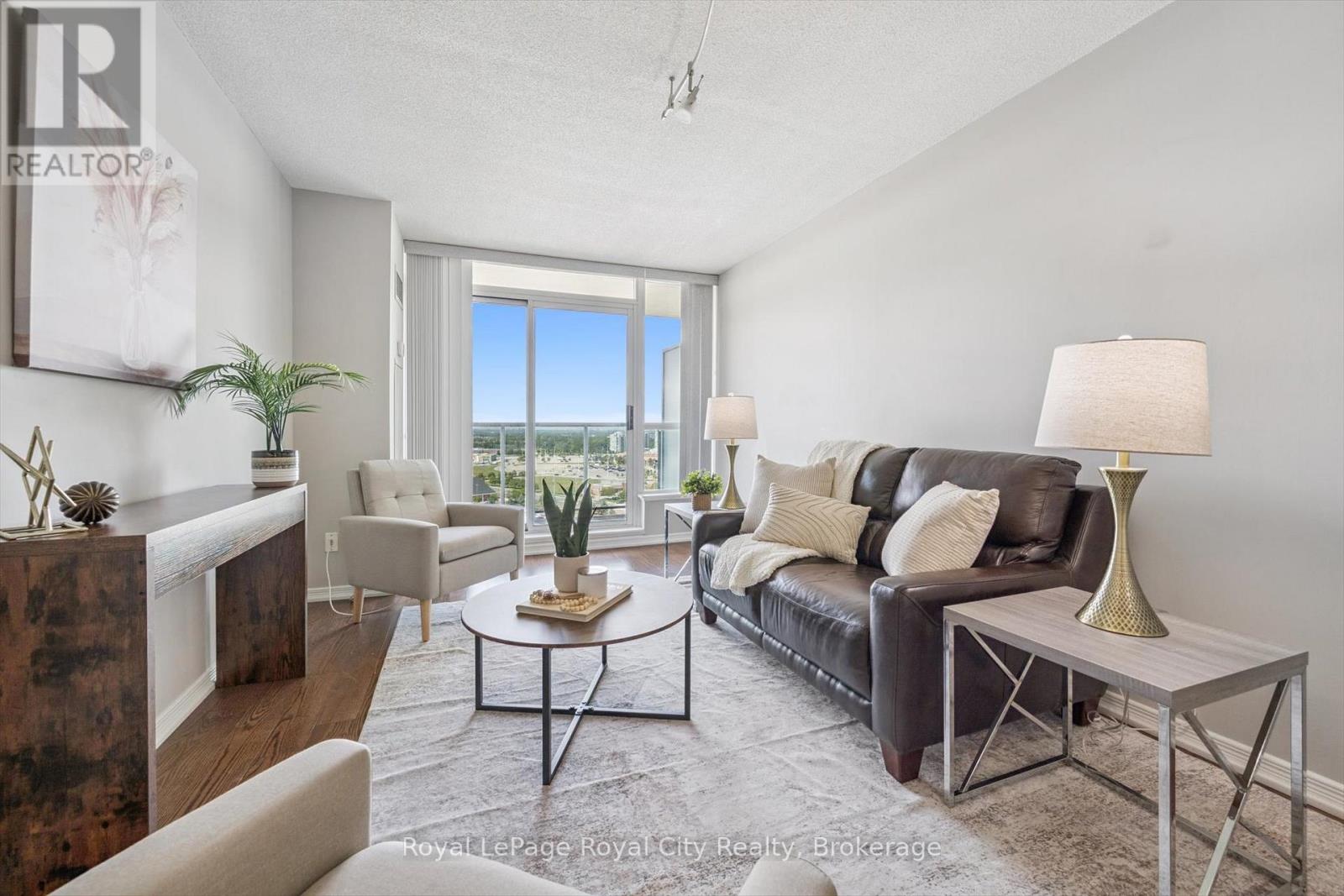 Photo 11 of 1710 4889 Kimbermount Avenue, Mississauga ON