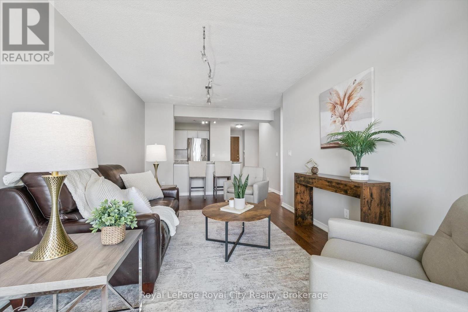 Photo 13 of 1710 4889 Kimbermount Avenue, Mississauga ON