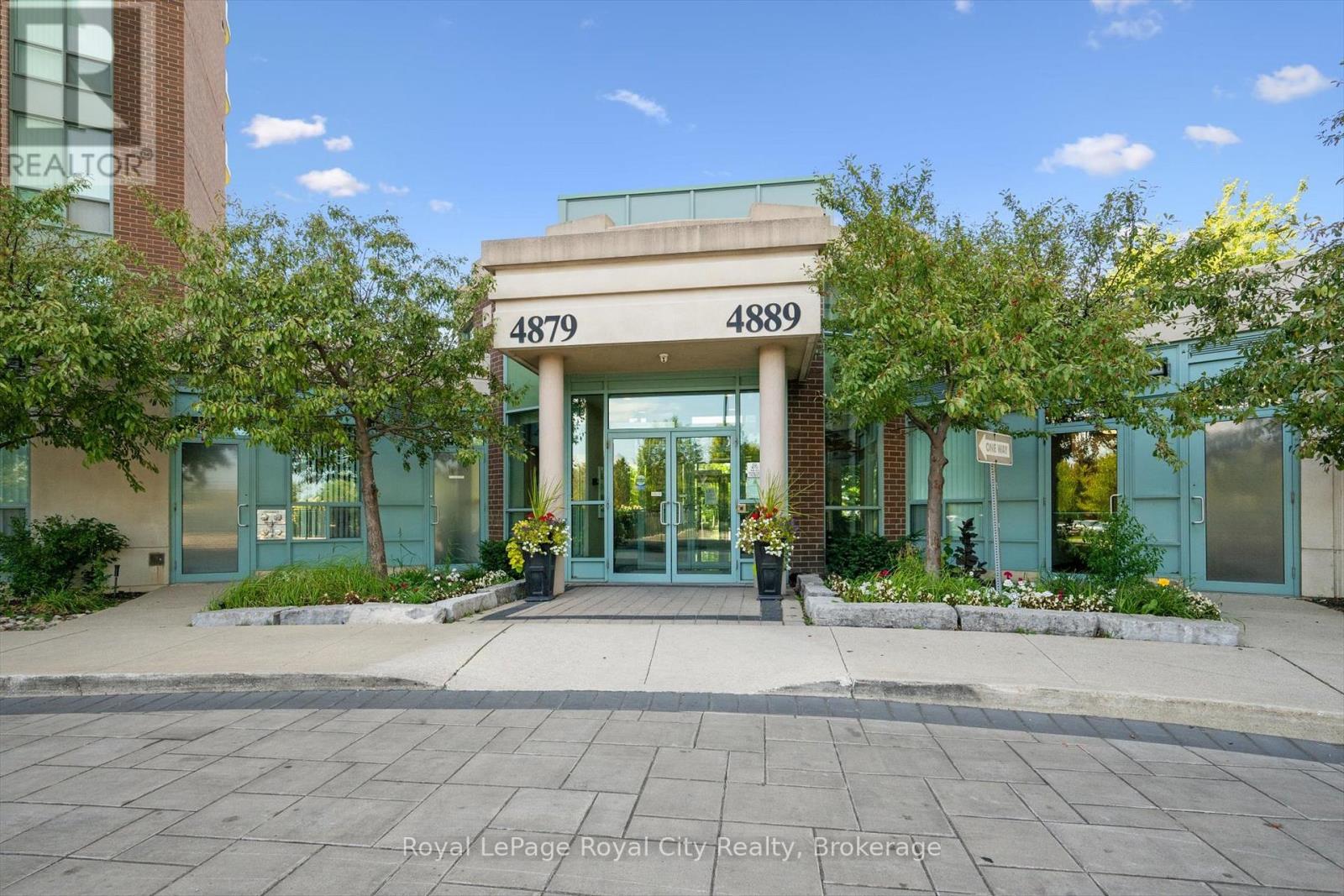 Photo 2 of 1710 4889 Kimbermount Avenue, Mississauga ON