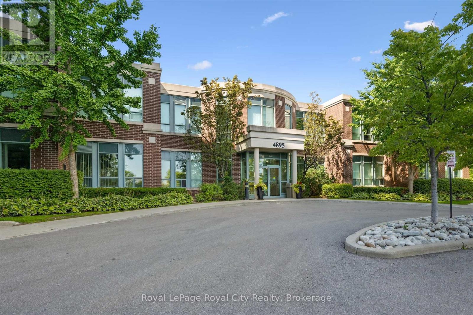 Photo 25 of 1710 4889 Kimbermount Avenue, Mississauga ON