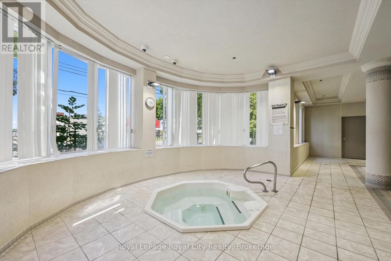 Photo 31 of 1710 4889 Kimbermount Avenue, Mississauga ON