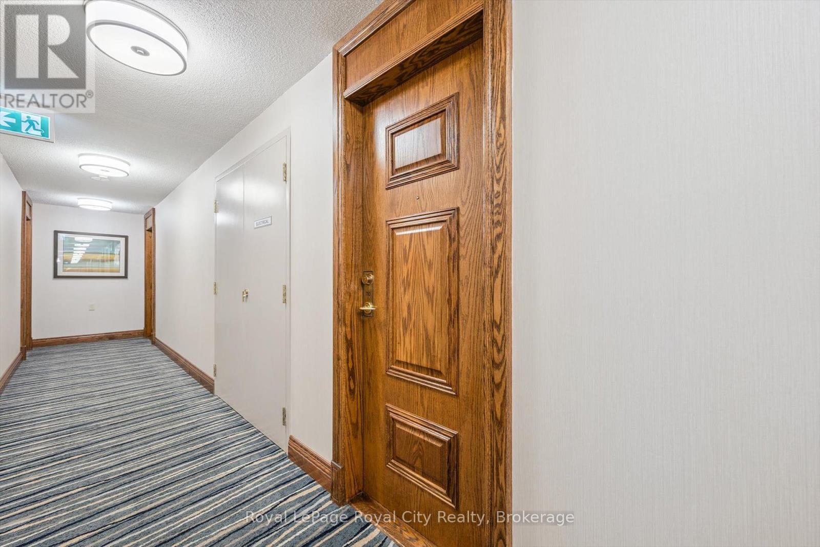 Photo 4 of 1710 4889 Kimbermount Avenue, Mississauga ON