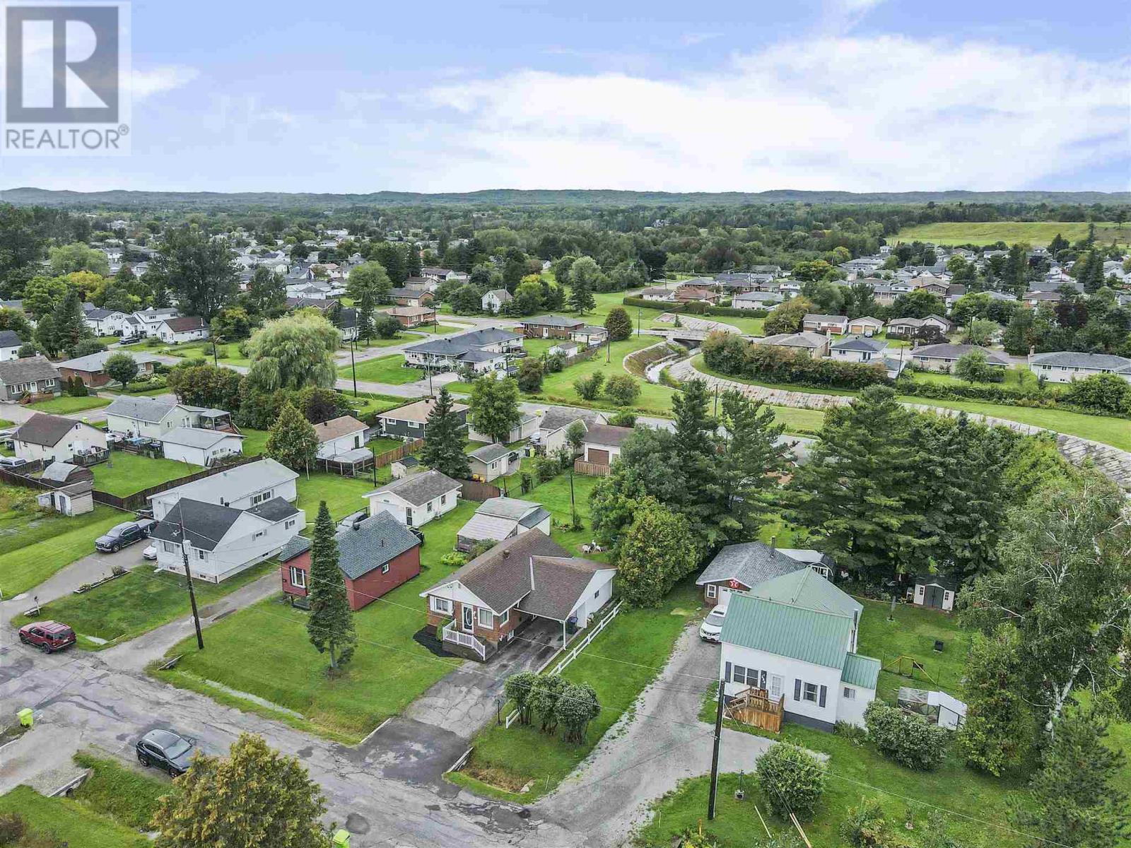 Photo 40 of 236 Hampton Rd, Sault Ste Marie ON