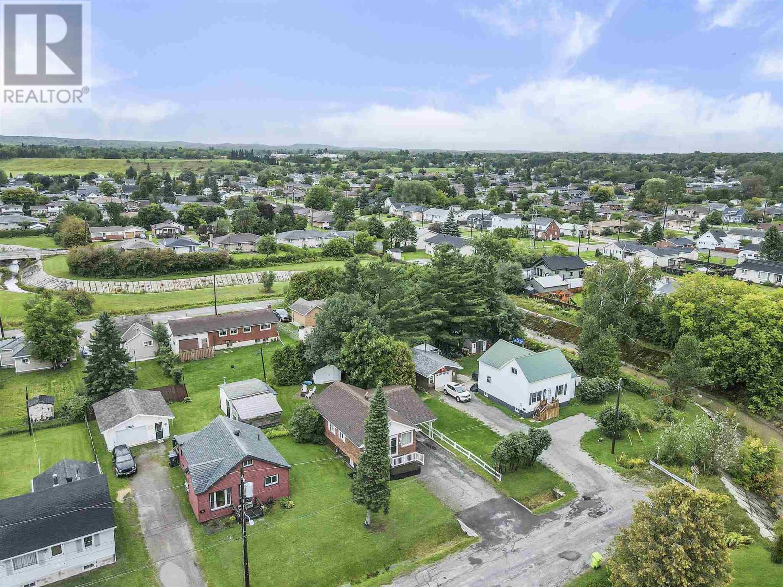 Photo 39 of 236 Hampton Rd, Sault Ste Marie ON