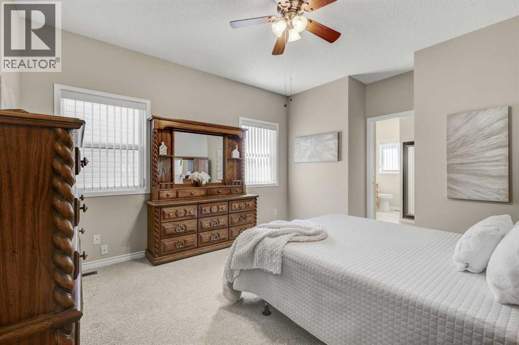 Photo 14 of 1402 Ravenscroft Avenue Se, Airdrie AB