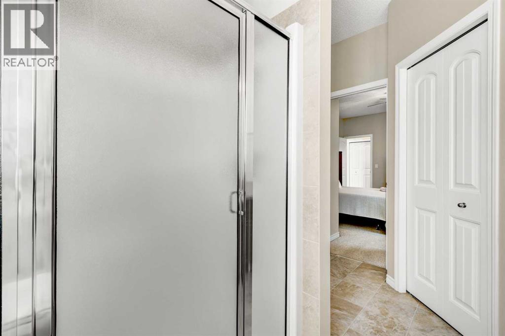 Photo 18 of 1402 Ravenscroft Avenue Se, Airdrie AB
