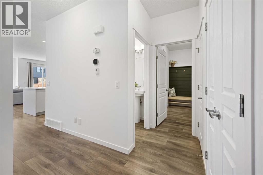 Photo 20 of 244 Masters Crescent Se, Calgary AB