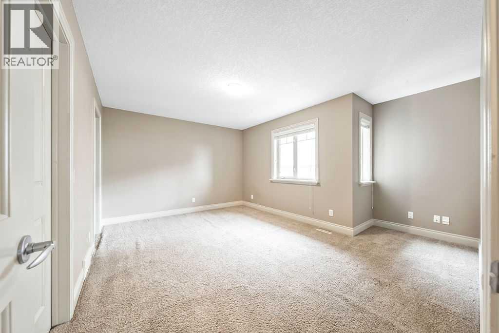 Photo 13 of 2 2411 2 Avenue Nw, Calgary AB
