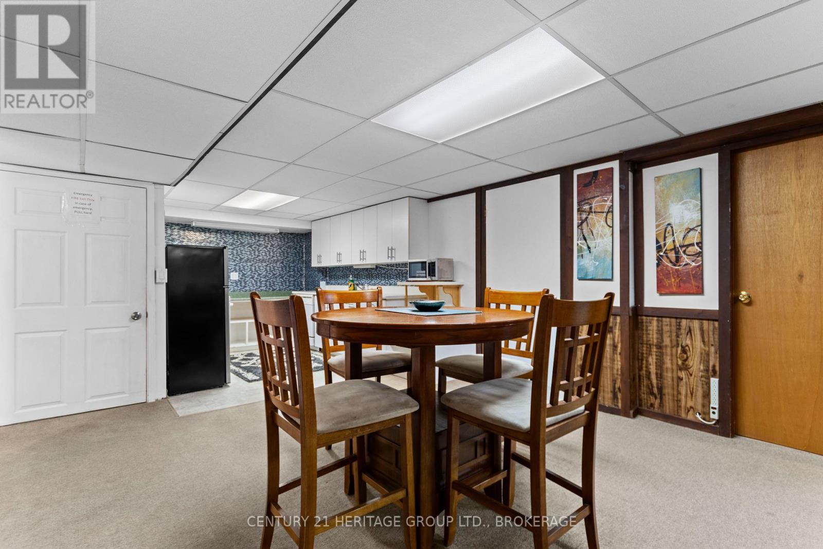 785 ALLUM AVENUE - 33