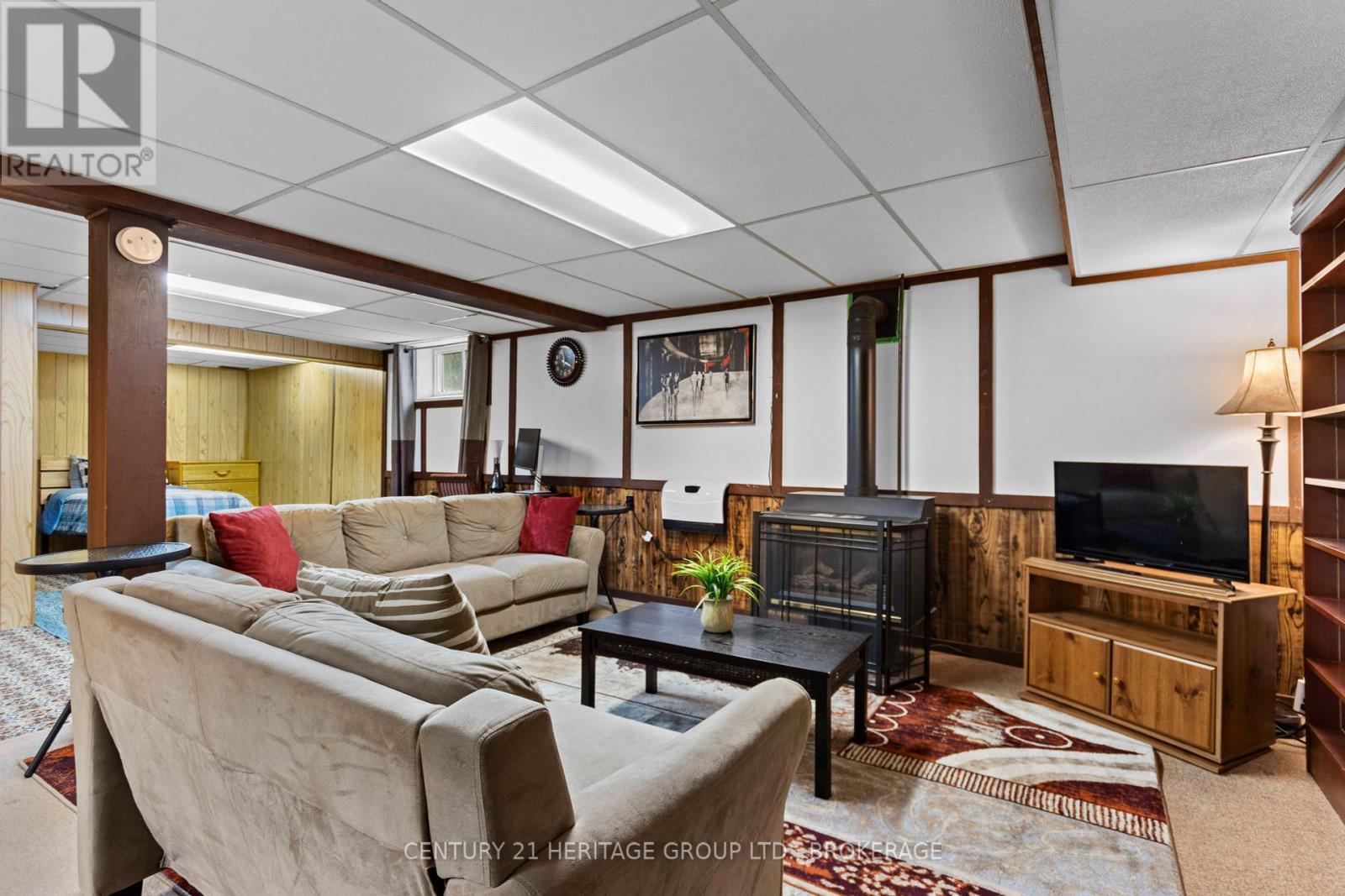 785 ALLUM AVENUE - 38