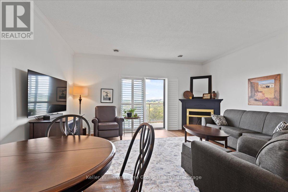 Photo 9 of 809 60 Wyndham Street S, Guelph ON