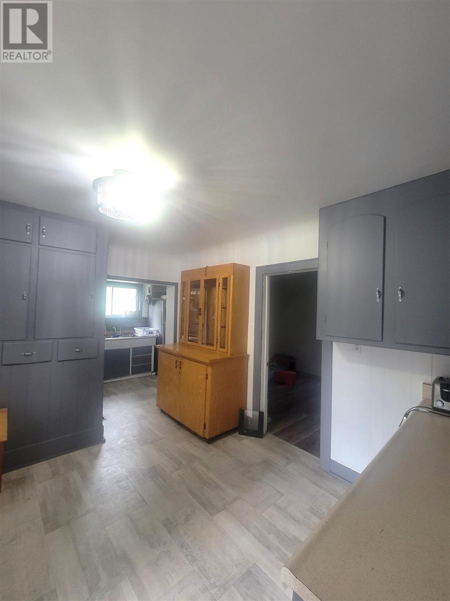 Photo 11 of 444 Laurier Ave, Sault Ste Marie ON