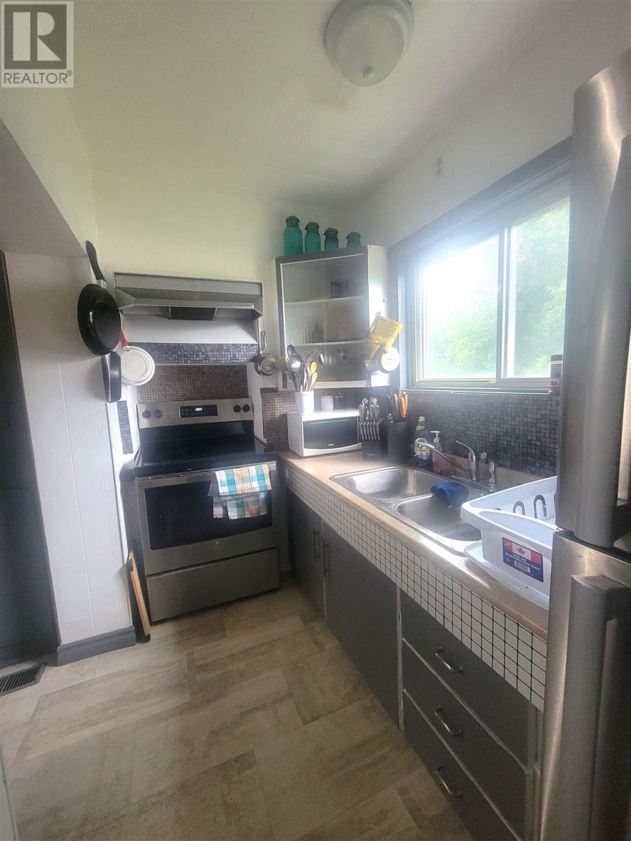 Photo 9 of 444 Laurier Ave, Sault Ste Marie ON