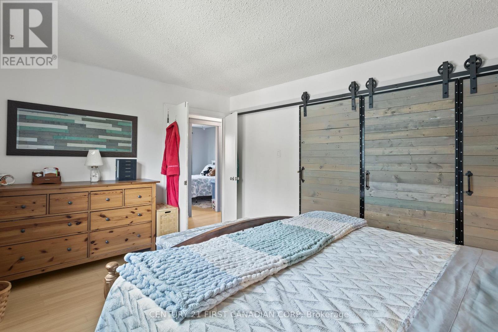 Photo 20 of 57 Tumbleweed Crescent, London South ON