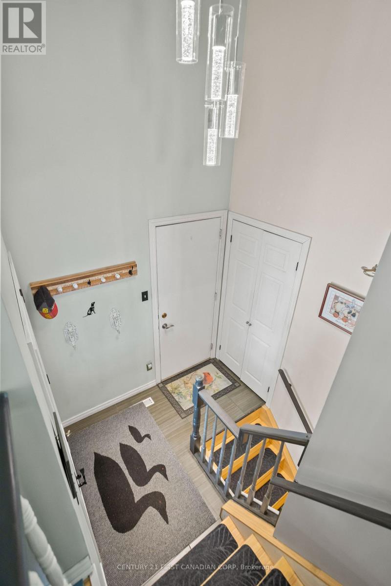 Photo 27 of 57 Tumbleweed Crescent, London South ON