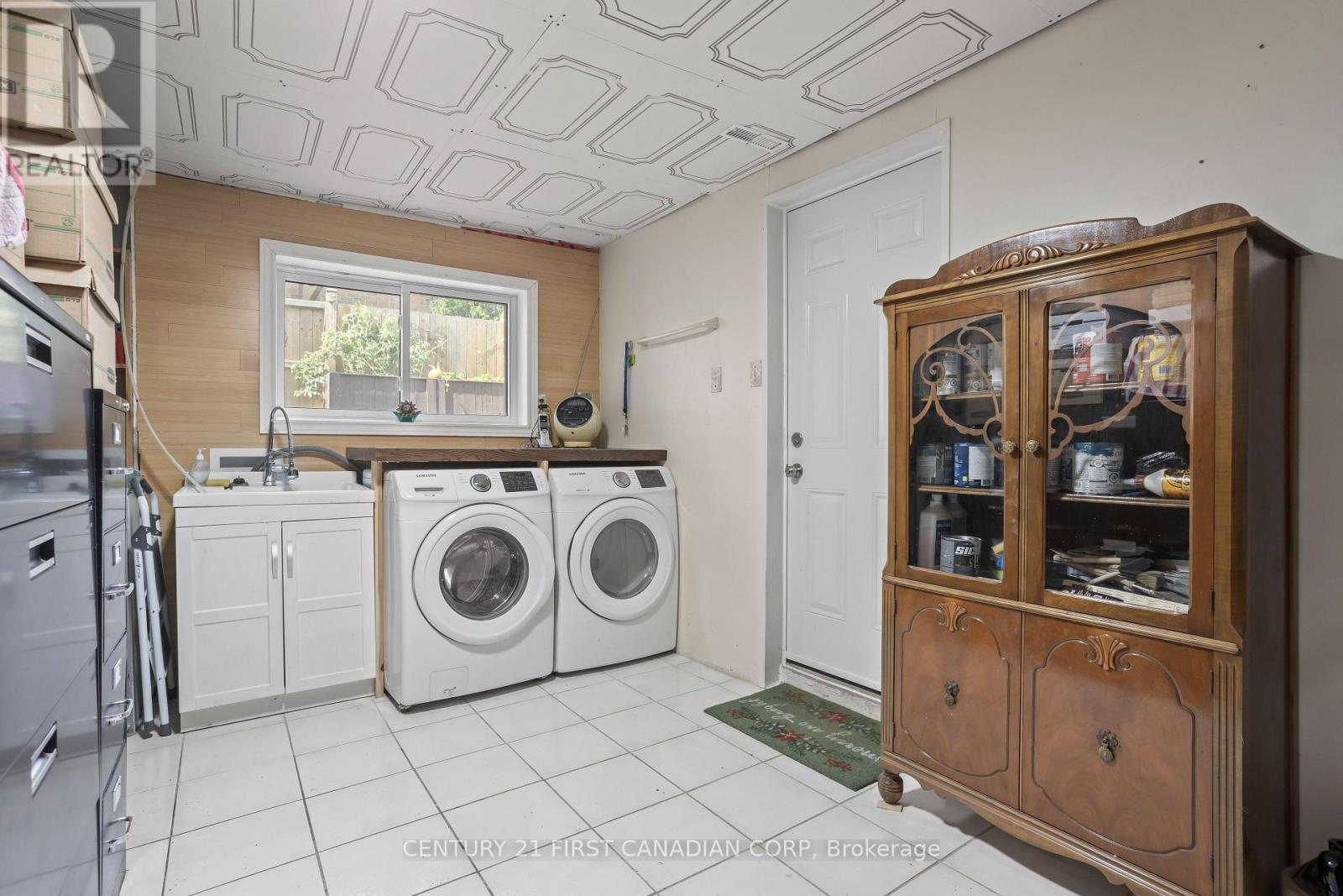 Photo 37 of 57 Tumbleweed Crescent, London South ON