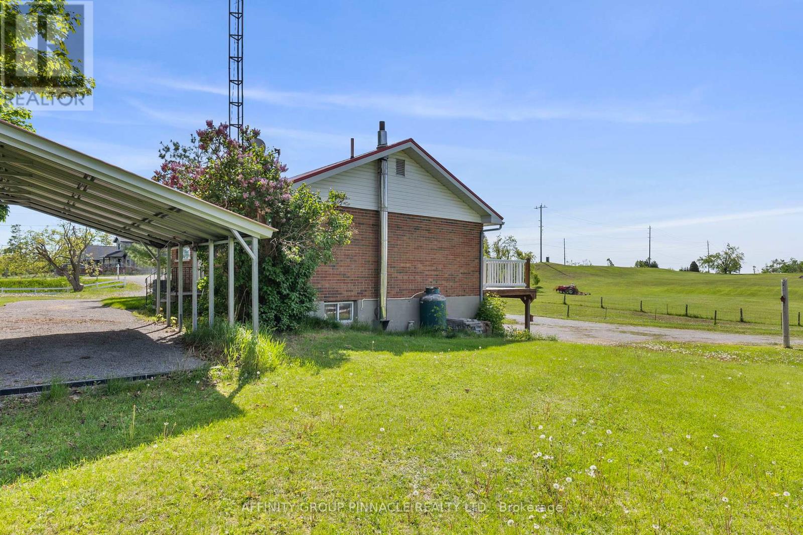Photo 33 of 572 County Rd 8 Road, Kawartha Lakes ON