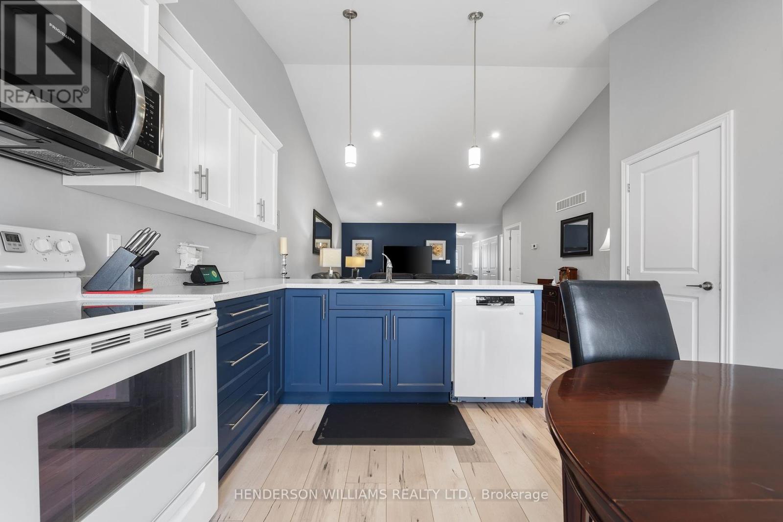 Photo 17 of 84 Farrington Crescent, Prince Edward County ON