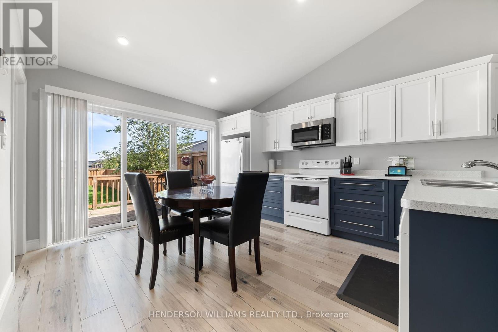 Photo 20 of 84 Farrington Crescent, Prince Edward County ON