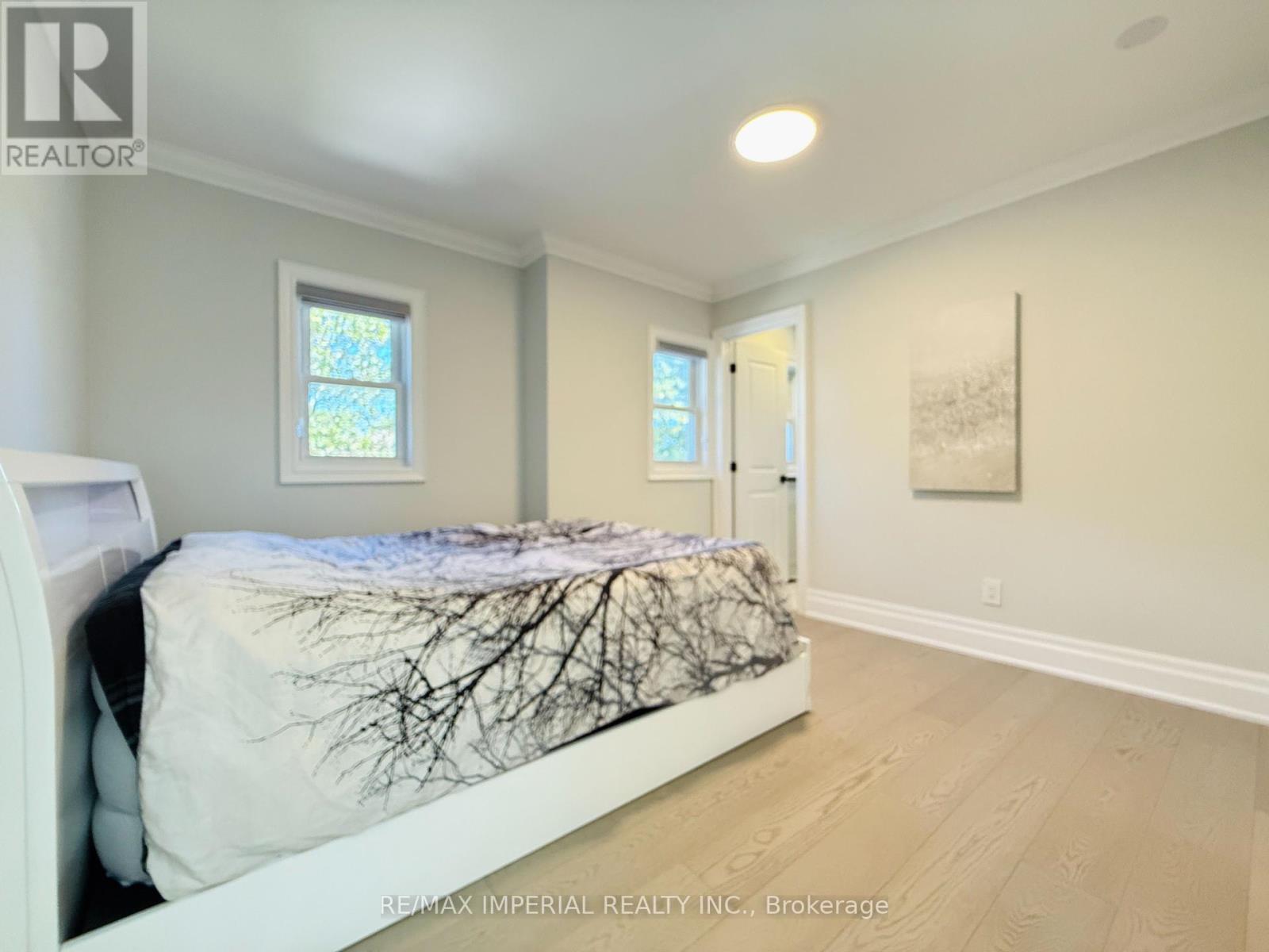Photo 30 of 2128 Mayflower Boulevard, Oakville ON