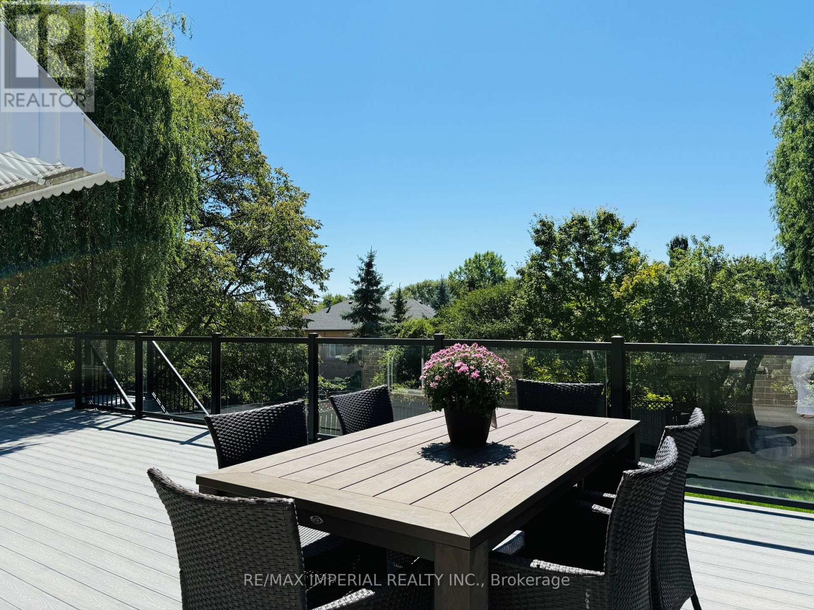 Photo 31 of 2128 Mayflower Boulevard, Oakville ON