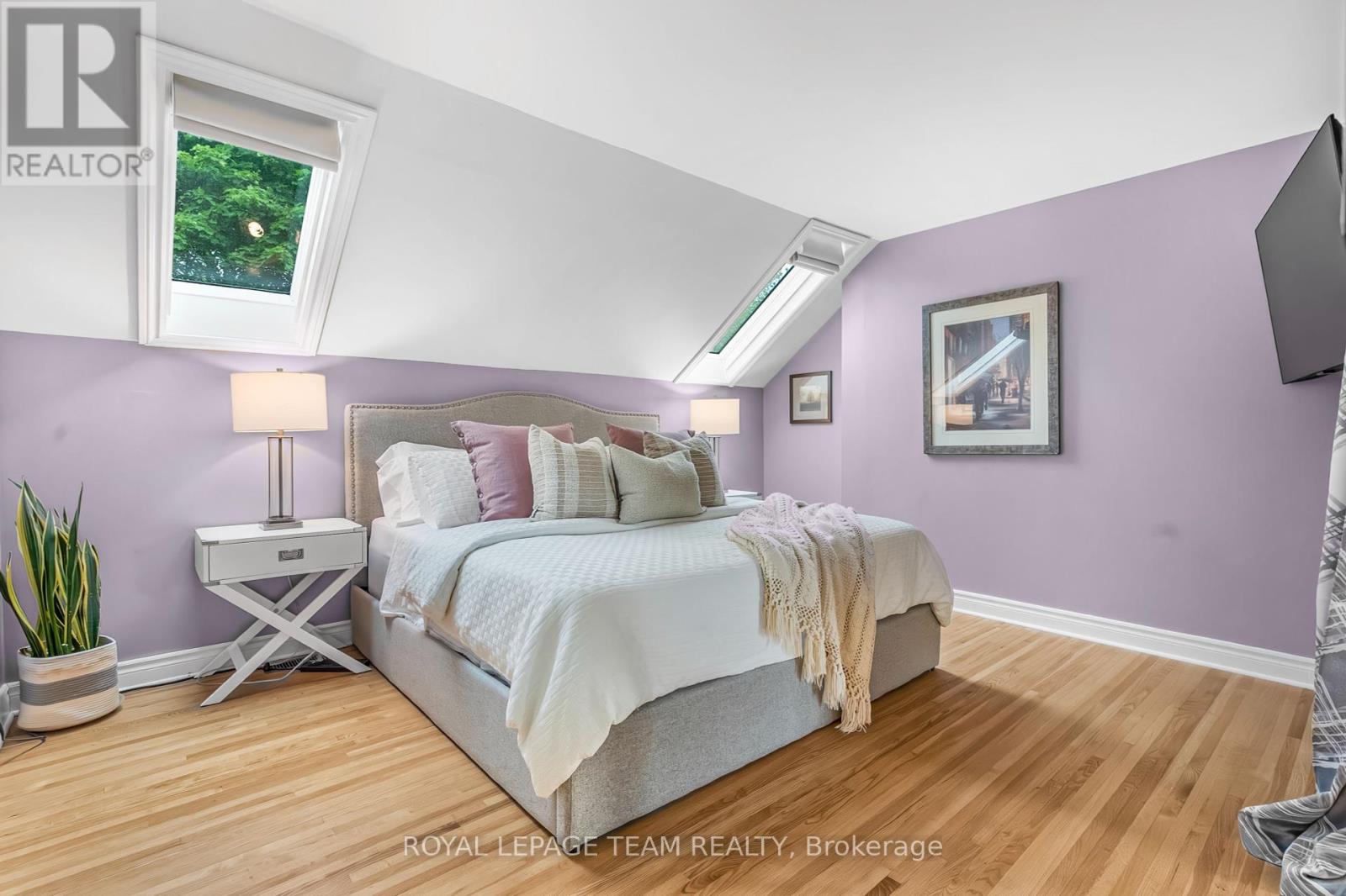 Photo 33 of 37 Promenade Avenue, Ottawa ON