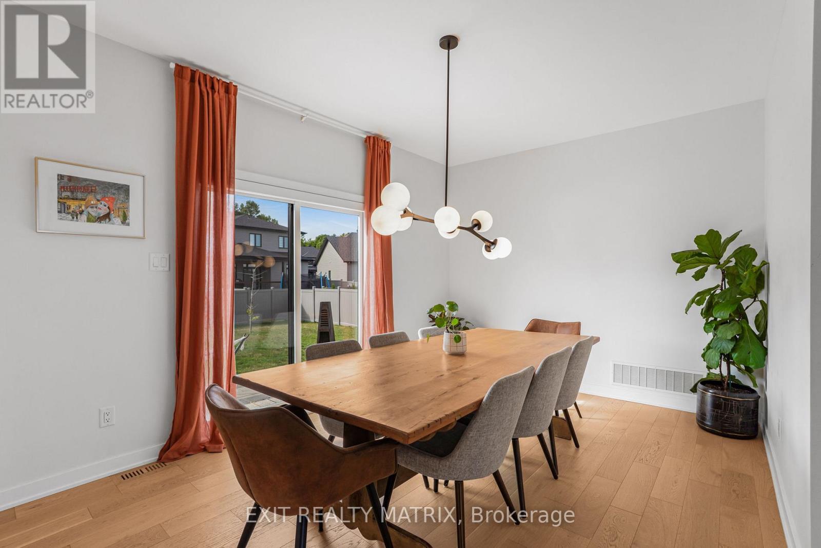 Photo 11 of 1144 Avignon Street, Russell ON