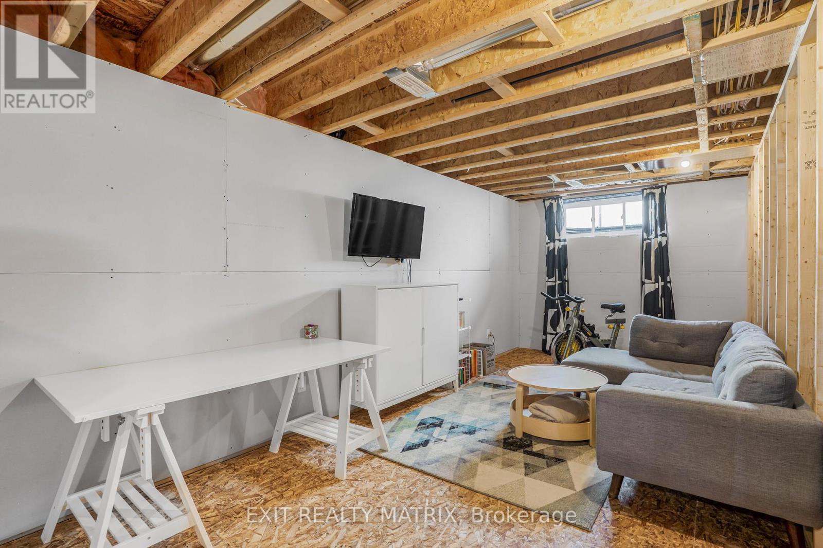 Photo 23 of 1144 Avignon Street, Russell ON
