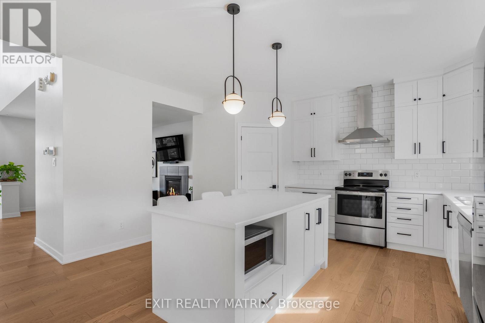 Photo 8 of 1144 Avignon Street, Russell ON