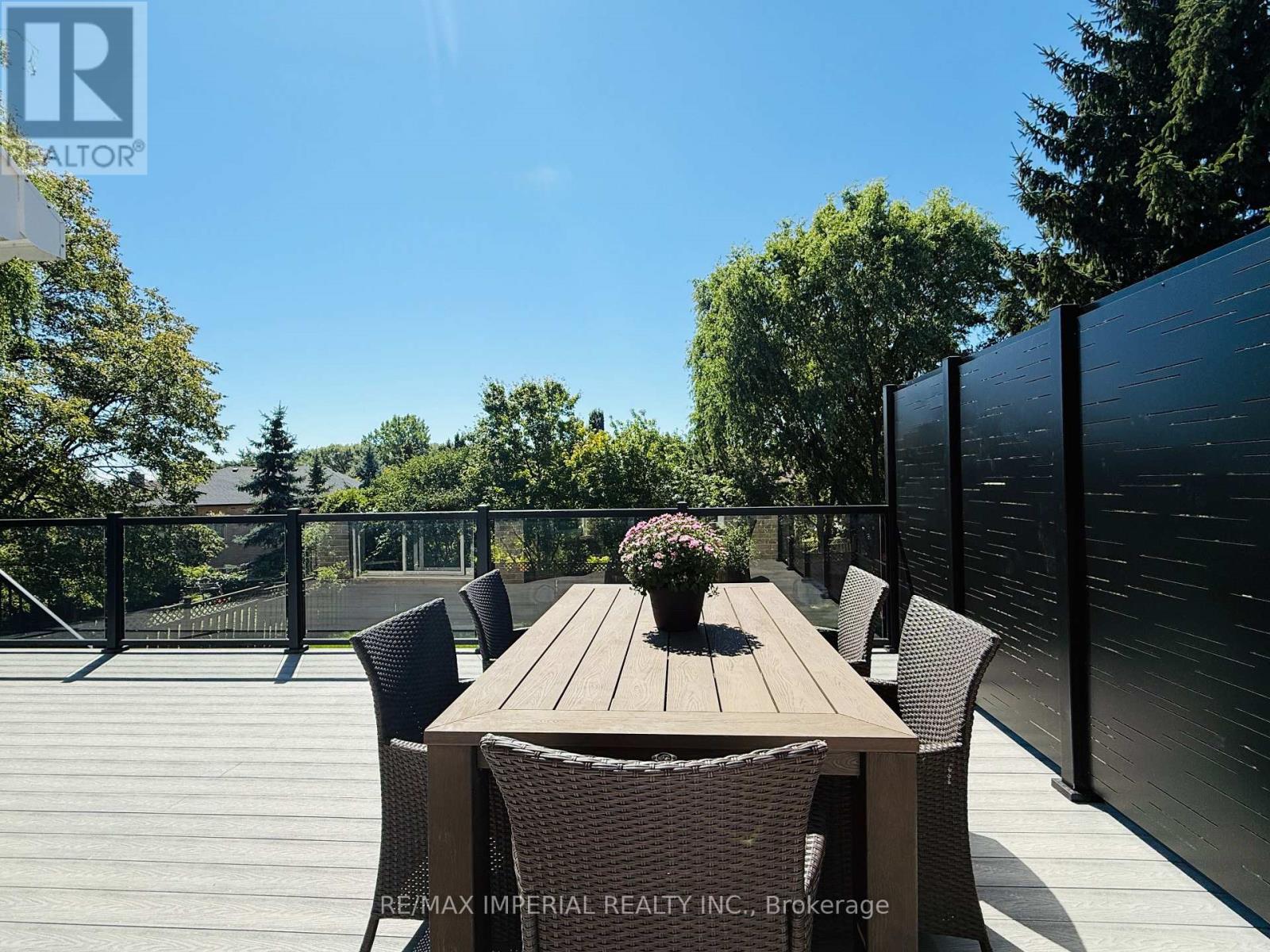 Photo 32 of 2128 Mayflower Boulevard, Oakville ON
